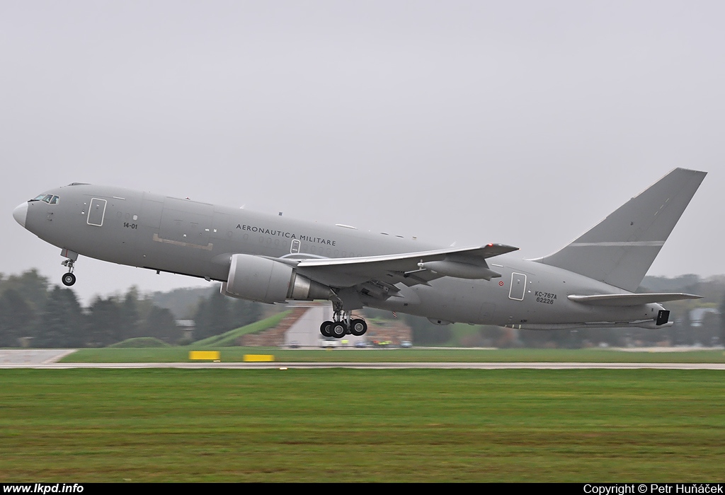 Italy Air Force – Boeing KC-767A (767-2EY/ER) MM62226