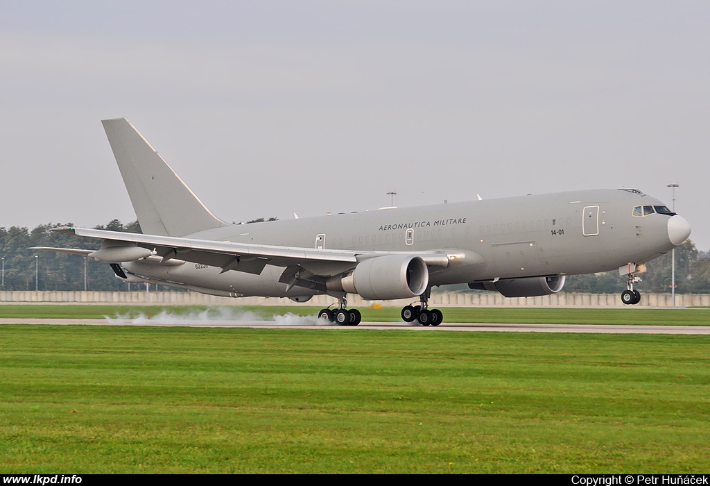 Italy Air Force – Boeing KC-767A (767-2EY/ER) MM62226