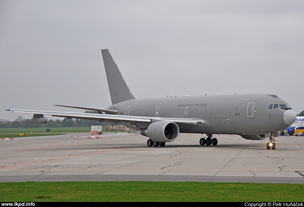 Italy Air Force – Boeing KC-767A (767-2EY/ER) MM62226