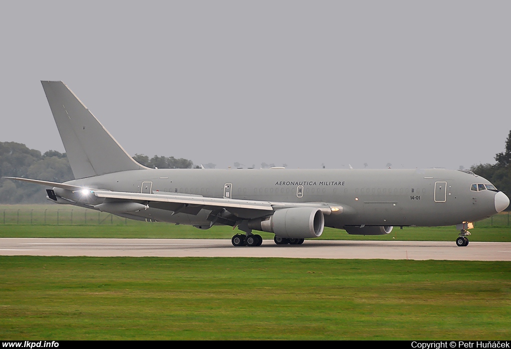 Italy Air Force – Boeing KC-767A (767-2EY/ER) MM62226