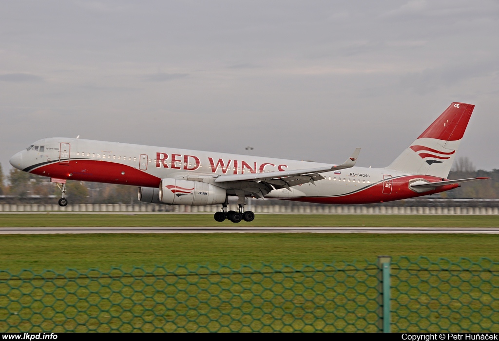 Red Wings – Tupolev TU-204-100V RA-64046