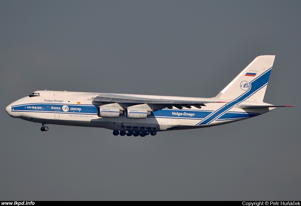 Volga-Dnepr Airlines – Antonov AN-124-100 RA-82081