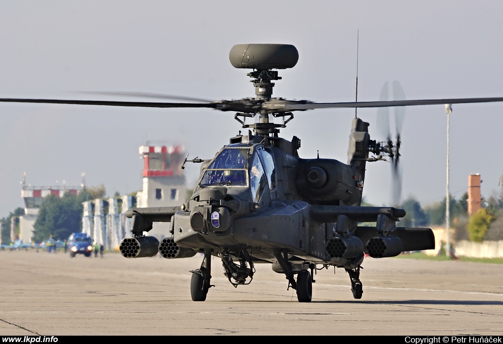 USAF – Boeing AH-64D Apache 09-05581