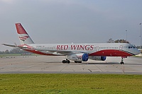 Red Wings – Tupolev TU-204-100V RA-64046