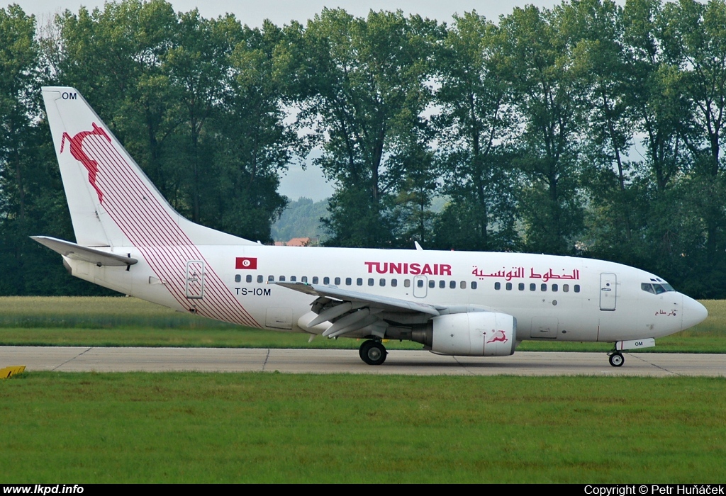 Tunis Air – Boeing B737-6H3 TS-IOM