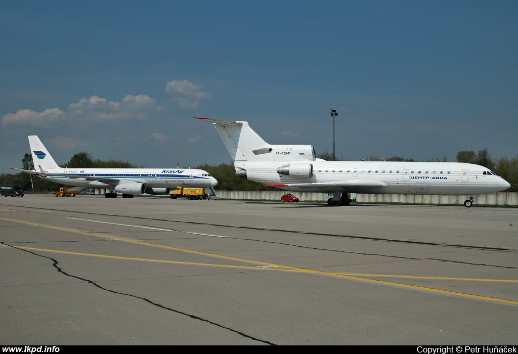 Centre-Avia – Yakovlev YAK-42D RA-42341