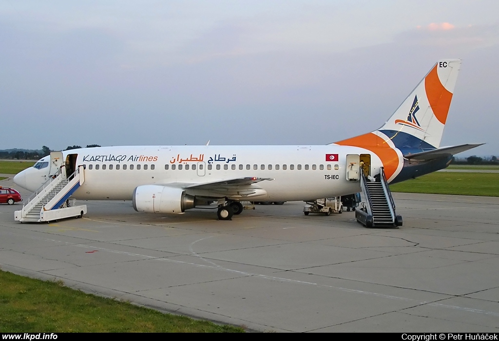 Karthago Airlines – Boeing B737-33A TS-IEC