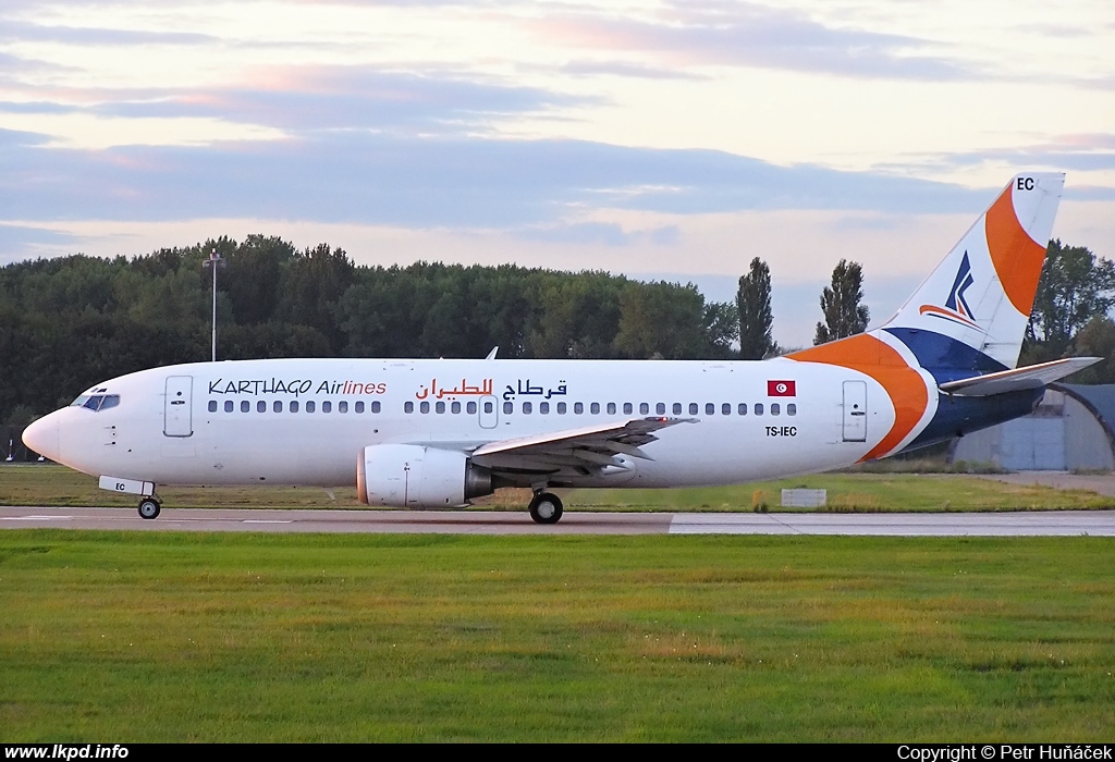 Karthago Airlines – Boeing B737-33A TS-IEC