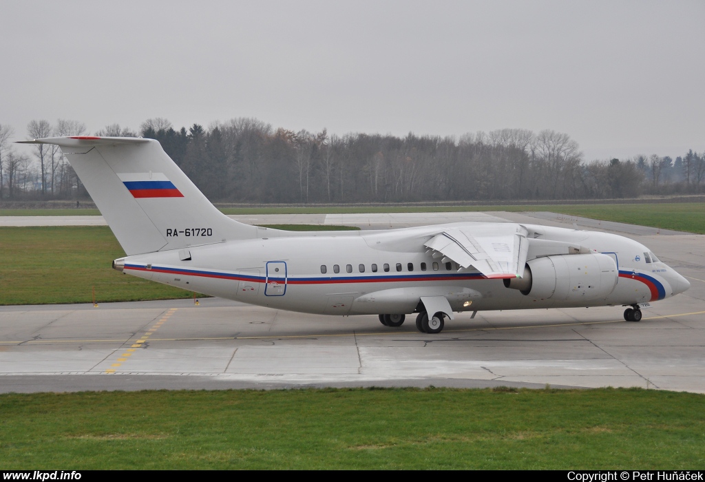 Rossia – Antonov AN-148-100EA RA-61720