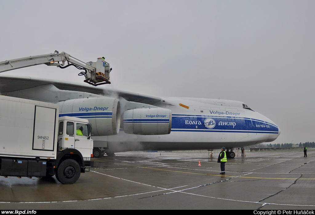 Volga-Dnepr Airlines – Antonov AN-124-100 RA-82043