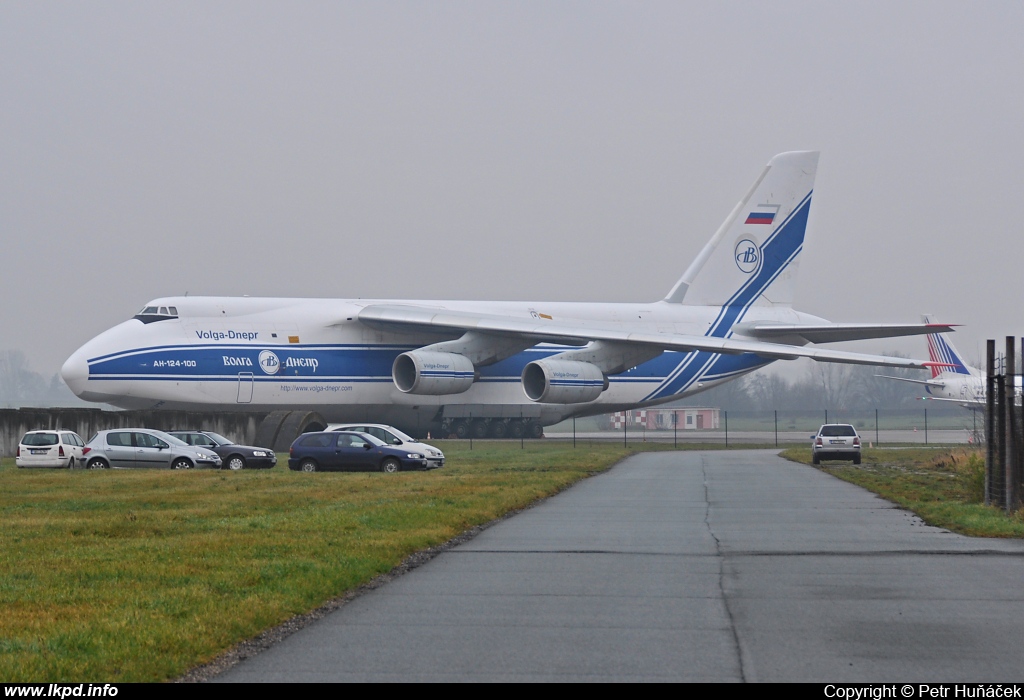 Volga-Dnepr Airlines – Antonov AN-124-100 RA-82079