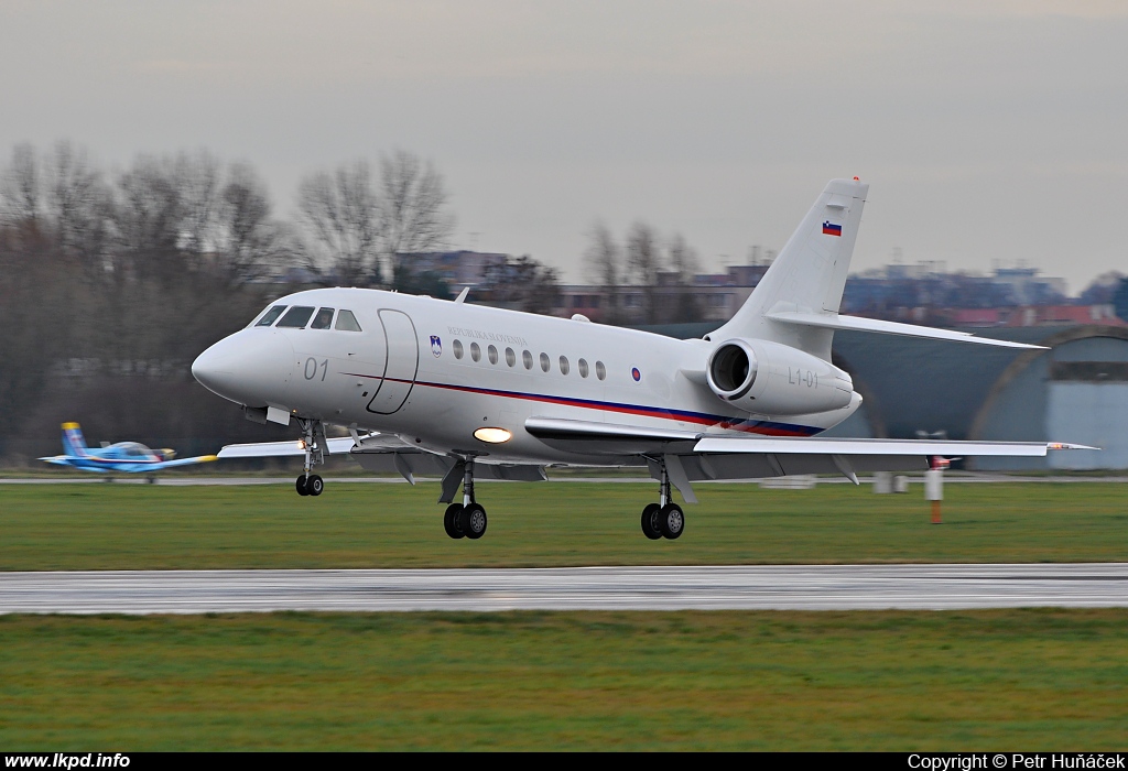 SLOVENIA AIR FORCE – Dassault Aviation Falcon 2000EX L1-01