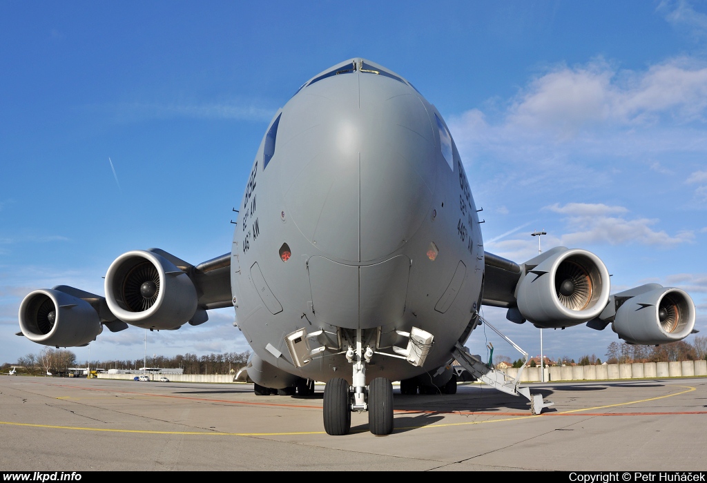 USAF – McDonnell Douglas C-17A Globemaster 08-8192