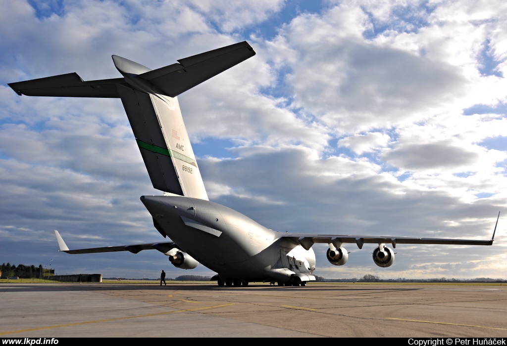 USAF – McDonnell Douglas C-17A Globemaster 08-8192