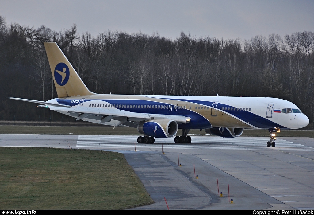 I Fly – Boeing B757-256 EI-DUD