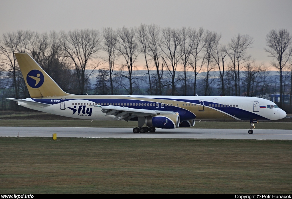 I Fly – Boeing B757-256 EI-DUD