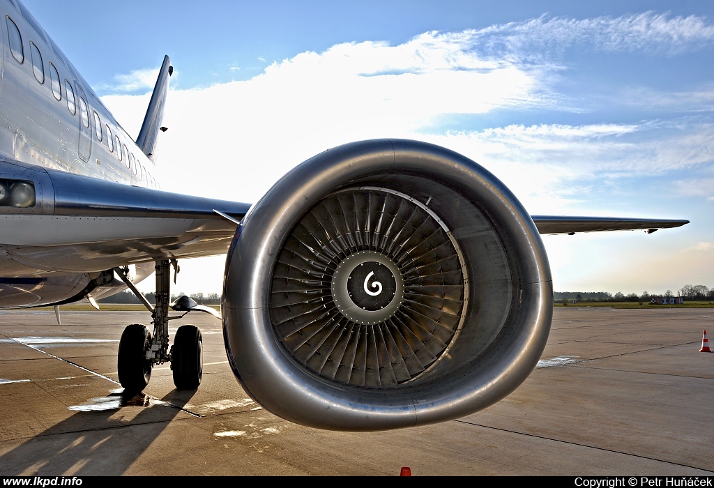 Transaero Airlines – Boeing B737-524 VP-BYJ