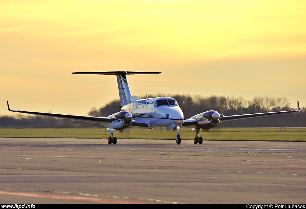 Private/Soukrom – Beech 200GT/250 D-ILAH