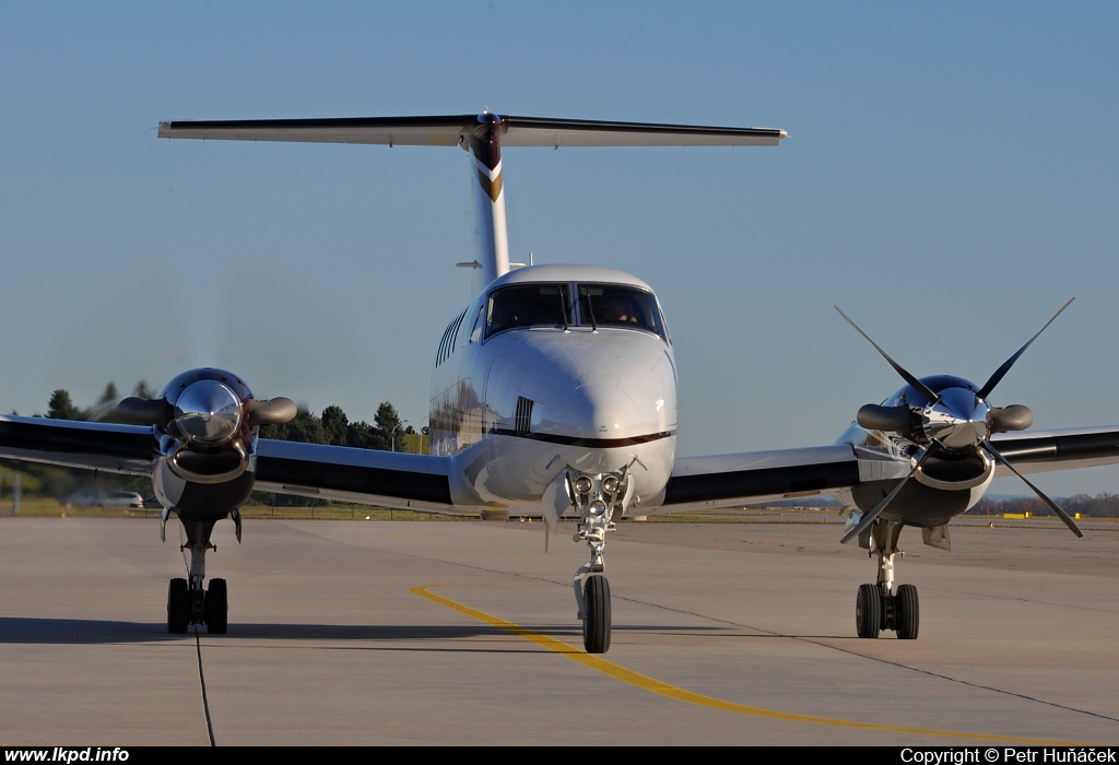 Private/Soukrom – Beech 200GT/250 D-ILAH