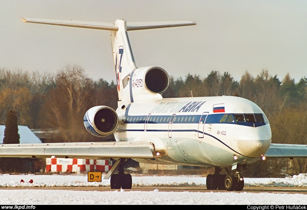 Gazpromavia – Yakovlev YAK-42D RA-42451