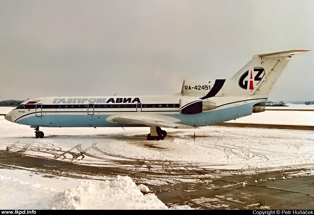 Gazpromavia – Yakovlev YAK-42D RA-42451