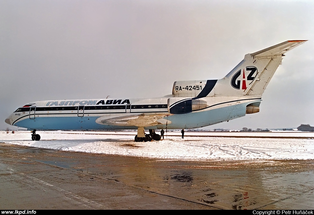 Gazpromavia – Yakovlev YAK-42D RA-42451