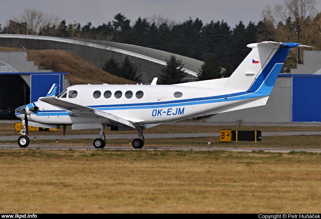 Junker – Beech 200GT/250 OK-EJM