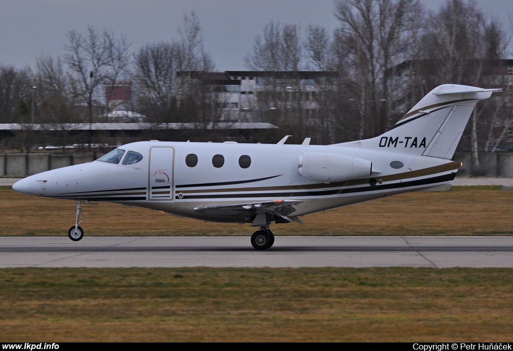 Tatra Jet – Raytheon Raytheon 390 Premier IA OM-TAA