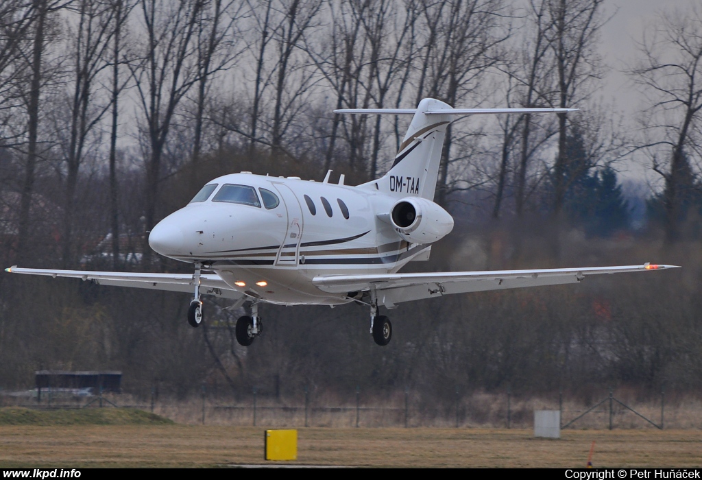 Tatra Jet – Raytheon Raytheon 390 Premier IA OM-TAA