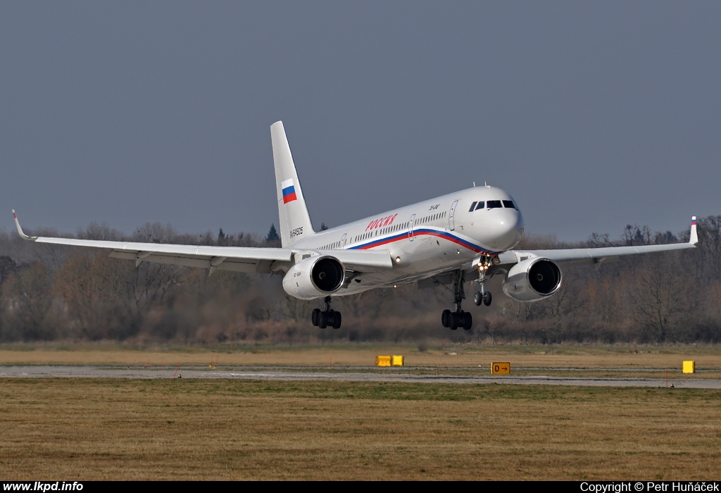 Rossia – Tupolev TU-214 RA-64505