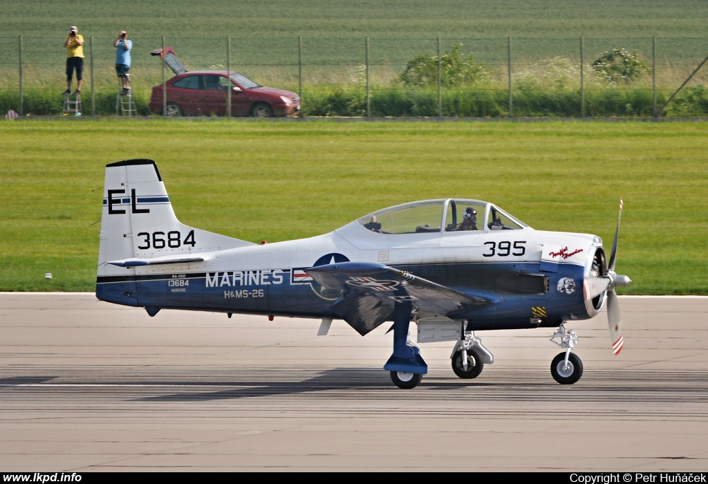 Private/Soukrom – North American T-28A N2800G