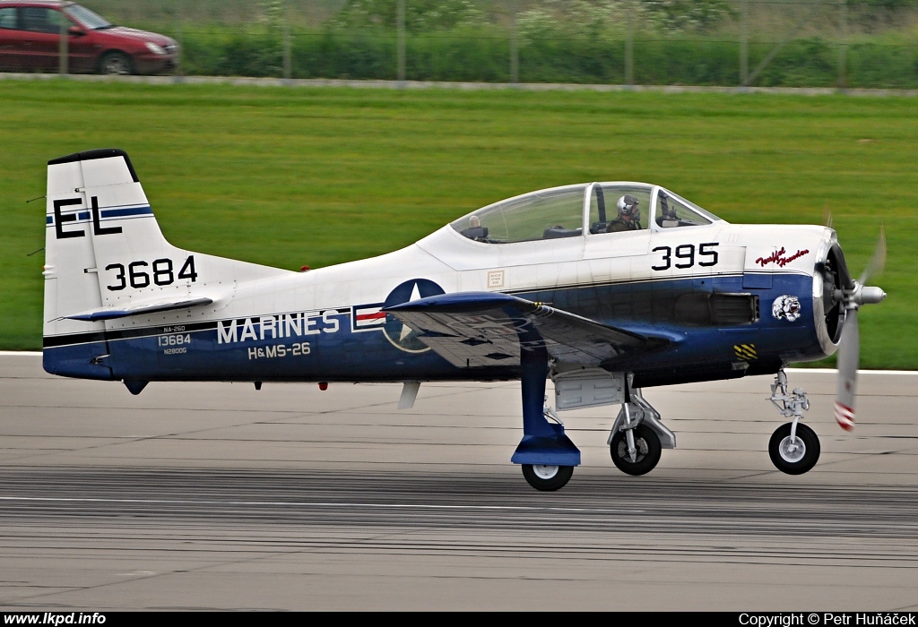 Private/Soukrom – North American T-28A N2800G