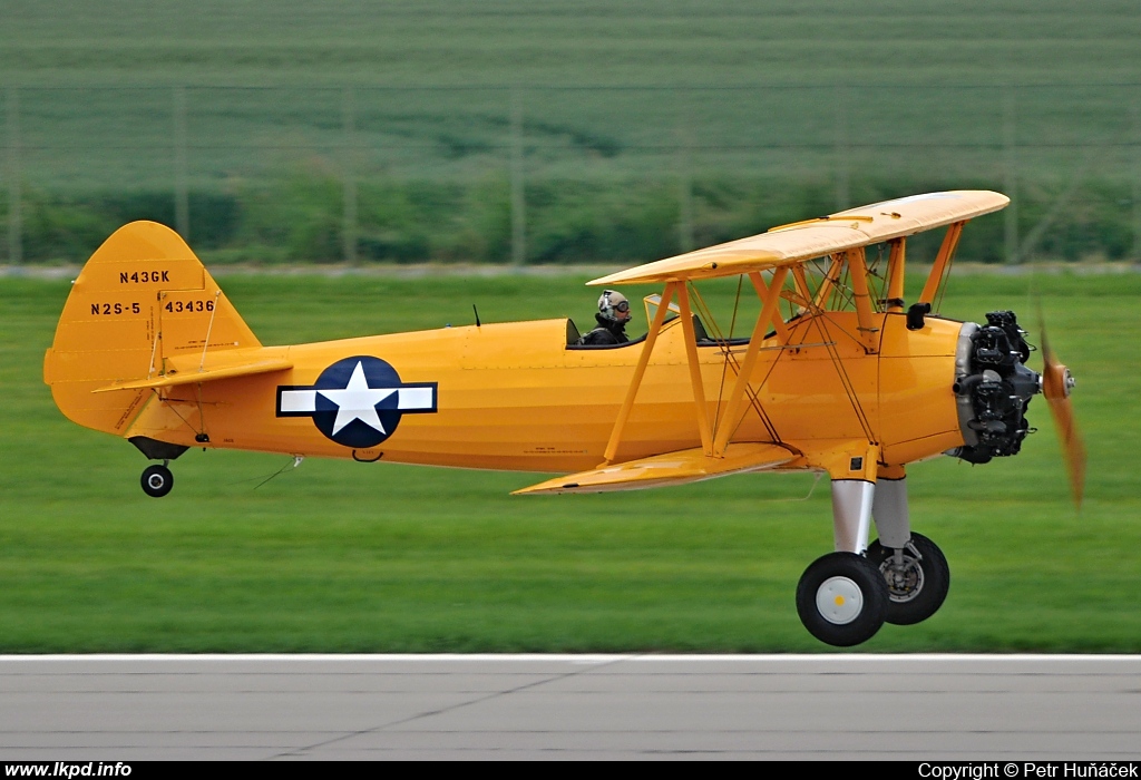 Private/Soukrom – Boeing N2S-5 Kaydet (E75) N43GK