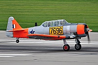 Private/Soukrom – North American AT-6C N696RE