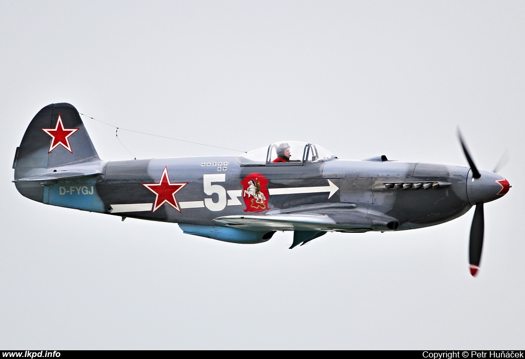 Private/Soukrom – Yakovlev YAK-3UA D-FYGJ