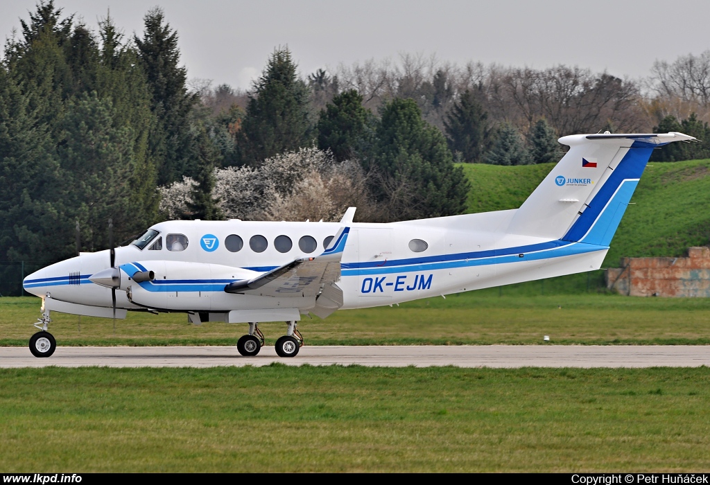 Junker – Beech 200GT/250 OK-EJM