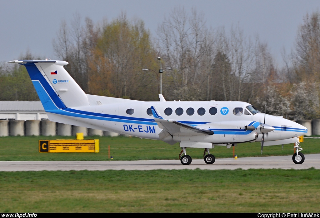 Junker – Beech 200GT/250 OK-EJM