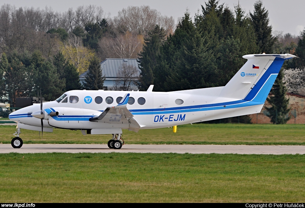 Junker – Beech 200GT/250 OK-EJM