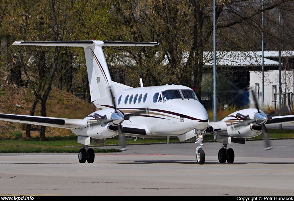 JOTA Aviation – Beech 200 G-FSEU