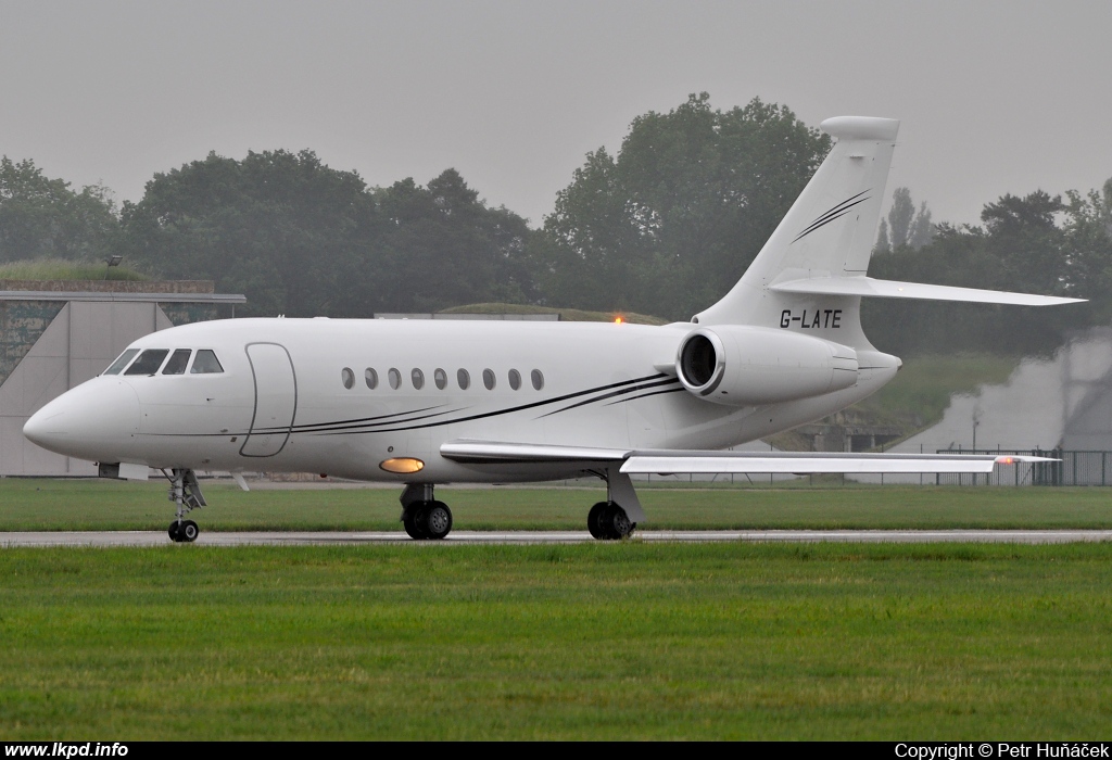 Hangar 8 – Dassault Aviation Falcon 2000EX G-LATE