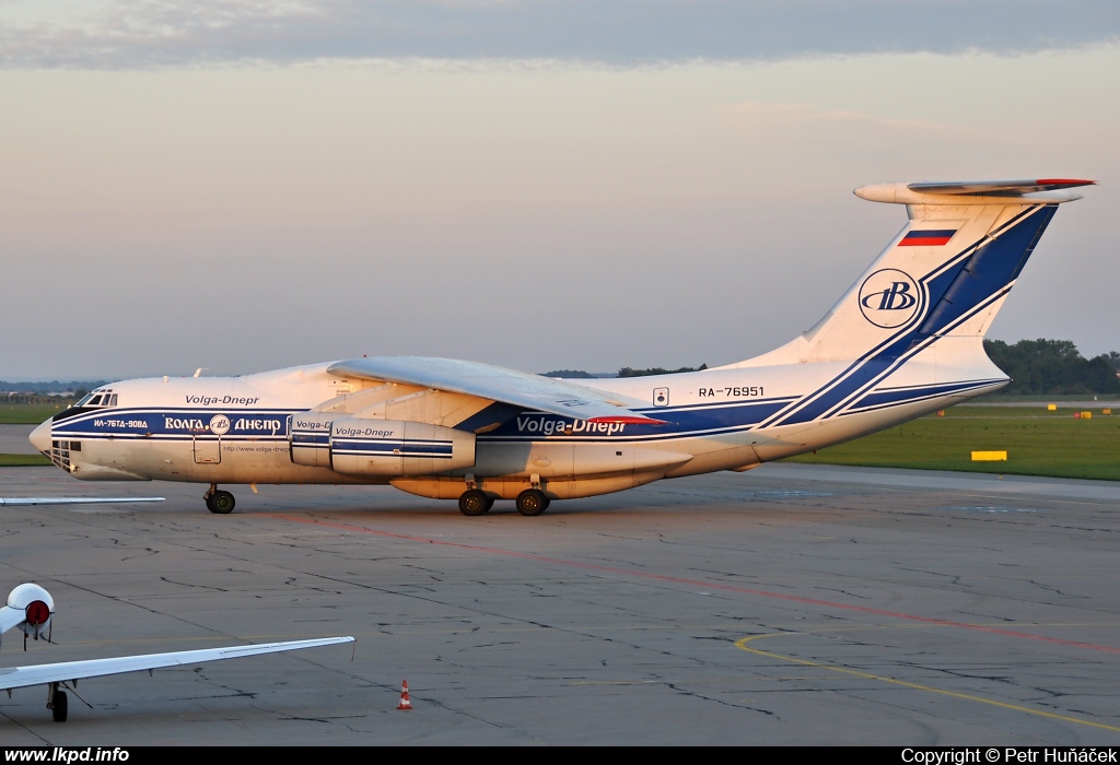 Volga-Dnepr Airlines – Iljuin IL-76TD-90VD  RA-76951