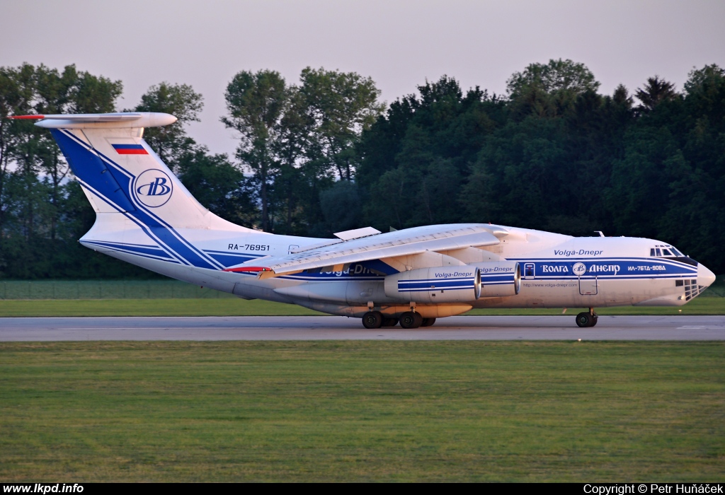 Volga-Dnepr Airlines – Iljuin IL-76TD-90VD  RA-76951