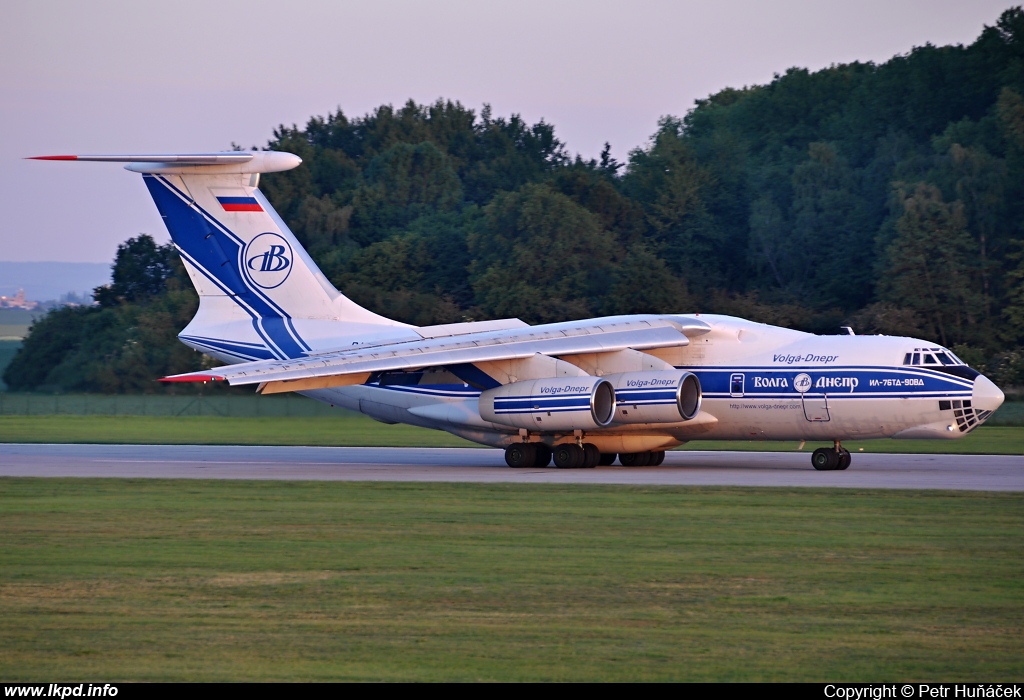 Volga-Dnepr Airlines – Iljuin IL-76TD-90VD  RA-76951