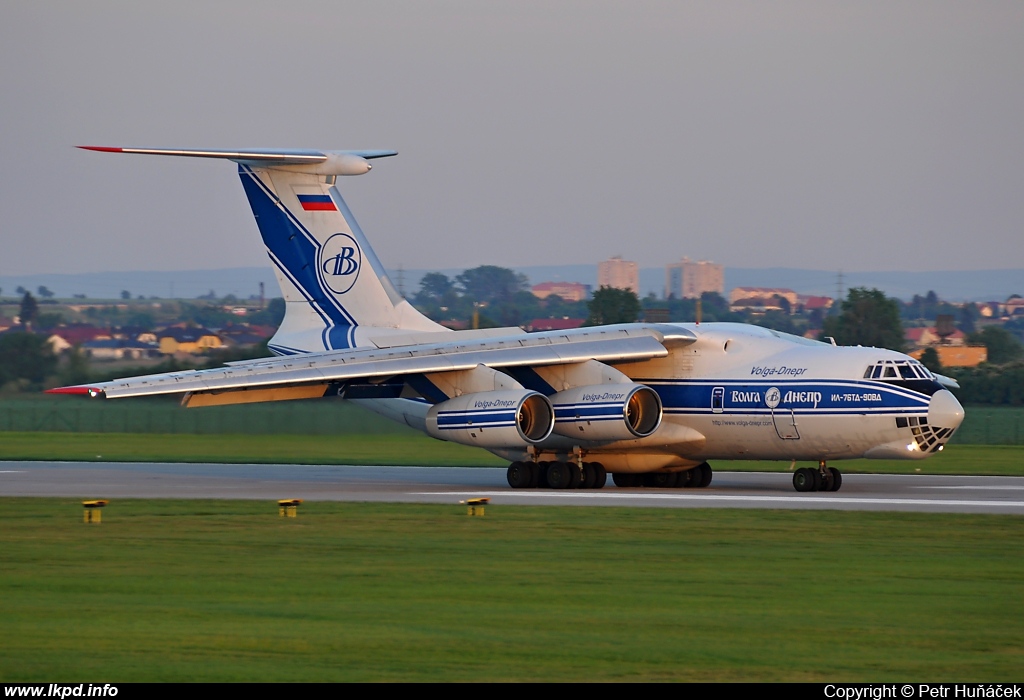 Volga-Dnepr Airlines – Iljuin IL-76TD-90VD  RA-76951