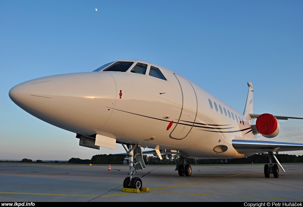 Hangar 8 – Dassault Aviation Falcon 2000EX G-LATE