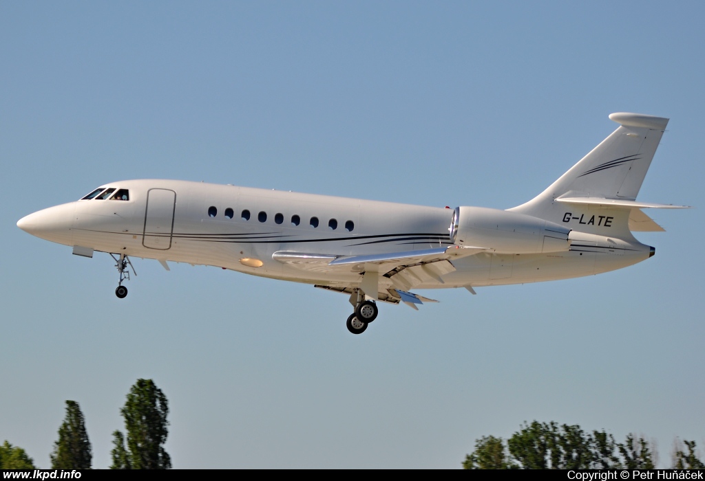 Hangar 8 – Dassault Aviation Falcon 2000EX G-LATE