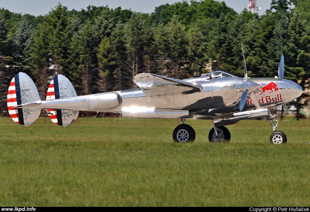 The Flying Bulls – Lockheed P-38L Lightning N25Y