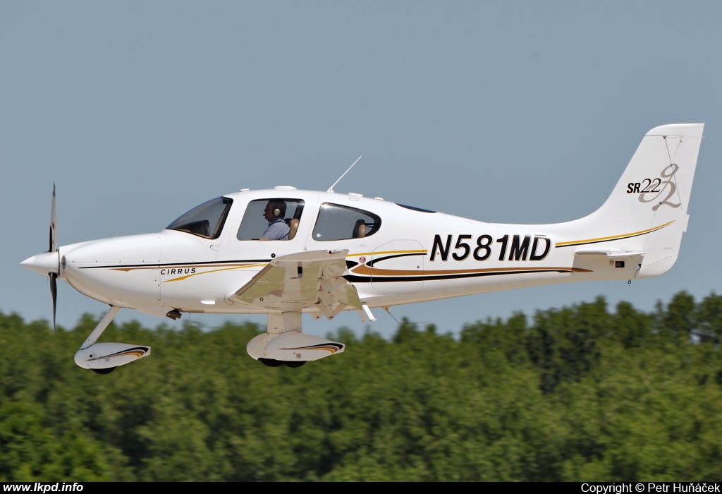 AM Aviation LLC – Cirrus SR22 G2 N581MD