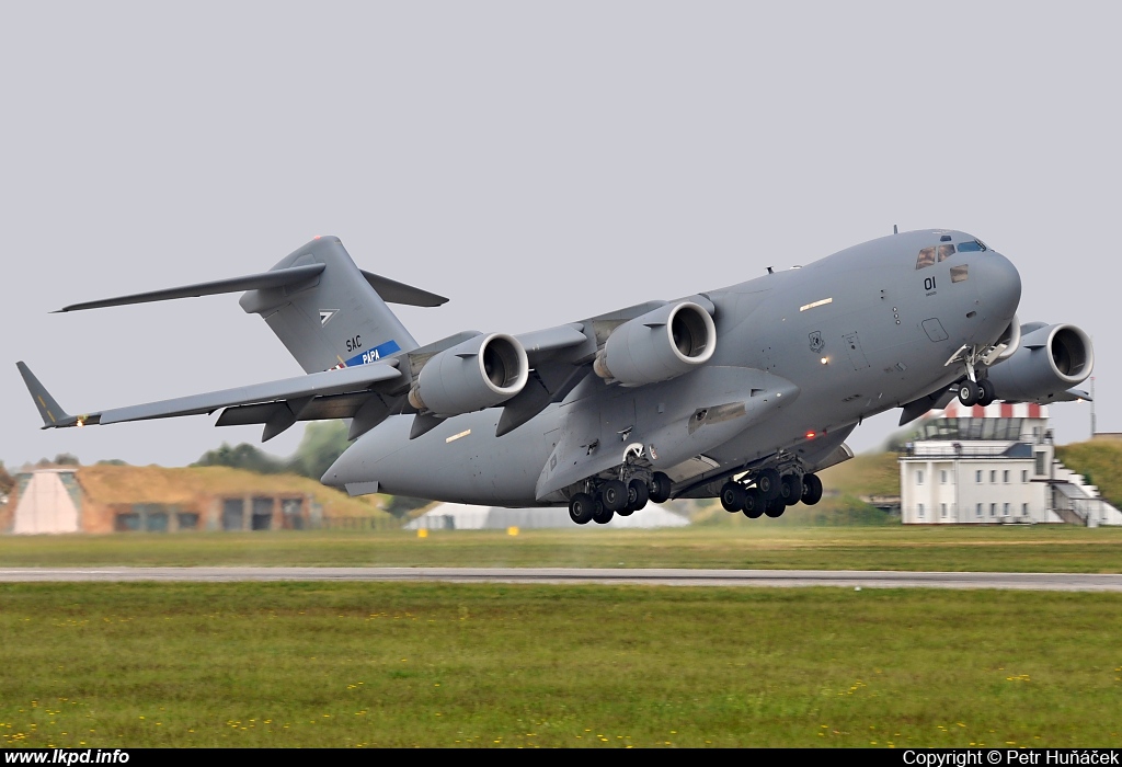 Hungary Air Force – McDonnell Douglas C-17A Globemaster 01