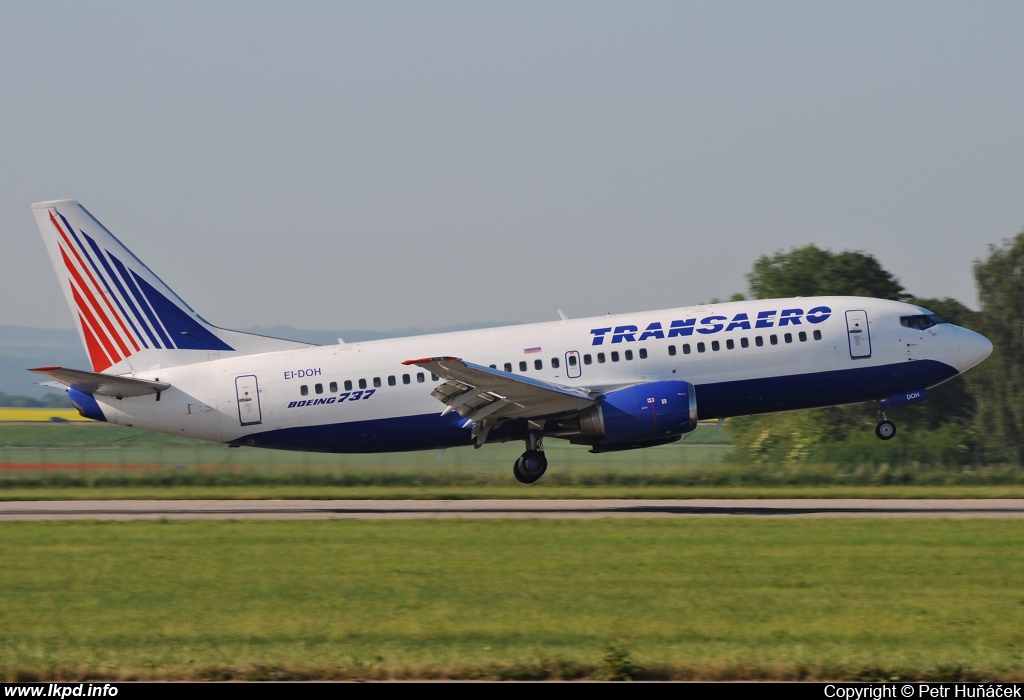 Transaero Airlines – Boeing B737-31S EI-DOH